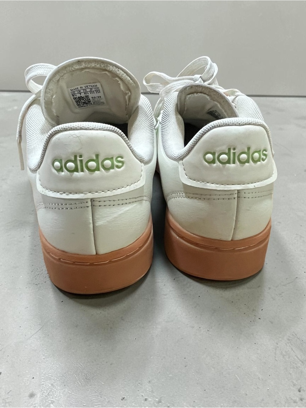 adidas Originals Grand Court Alpha Off-White Lucid Lime Green Gum Sole Size 8.5 - Picture 3 of 7